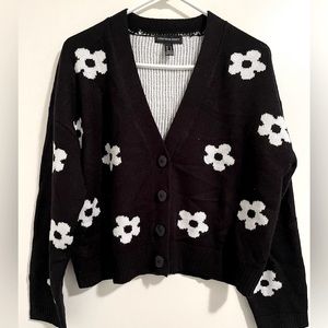 Flower Black & White Knit Cardigan Cropped